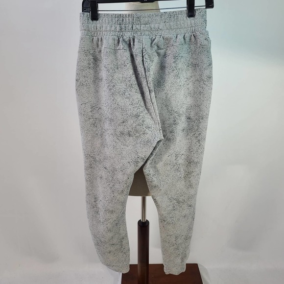 GymShark Light Gray Sweat Work Out Pants Chalk Joggers Medium - Picture 2 of 4